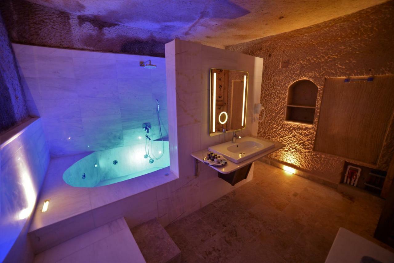 Crassus Cave Hotel Юргюп Екстериор снимка